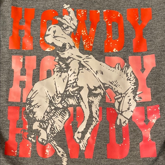 Gray Sweatshirt with Red 'Howdy' Graphic - Picture 5 of 5